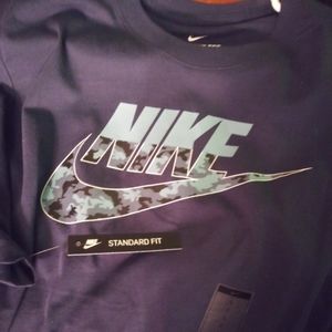 Nike tee shirt